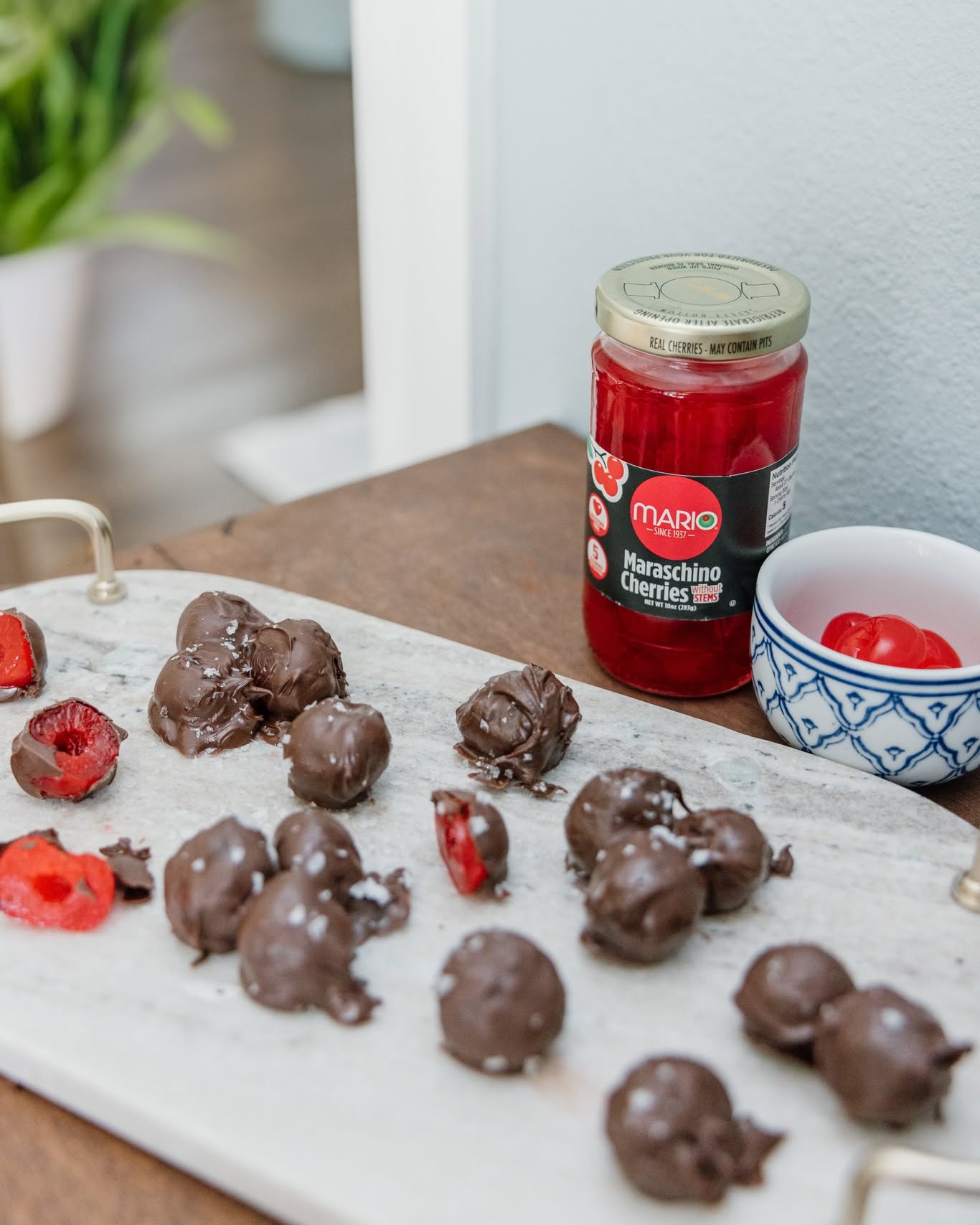 Bite-sized happiness 🍒
Mario Maraschino Cherries wrapped in silky chocolate, a treat that’s impossible to resist😍
Your cravings with our cherries are the best combo!#MarioFoods #Yummy #Authentic #Delicious #cherry #chocolate