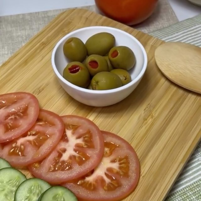 Fresh cuts, bold bites, and a jar full of flavor😍
Our Real Pimiento Stuffed Olives is the way🫒💚#mariofoods #ig #trending #food #olive