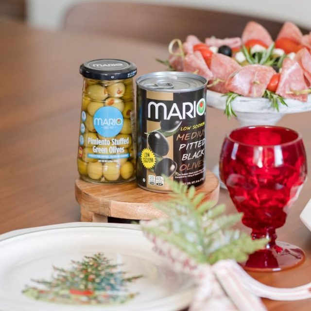 A festive table, a pop of red, and the perfect holiday olives✨🎄
Mario is ready for your Christmas gatherings!Holiday bites taste better with Mario😍#MarioFoods #Ig #Holidays #Christmas #seasons #Olives