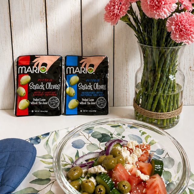 Simple ingredients, delicious flavors😍
Finished with Mario Snack Olives for that perfect bite every time 🫒✨Greek salad and Mario snack olives combo!#Mariofoods #salads #olives #Ig #greek #snacks