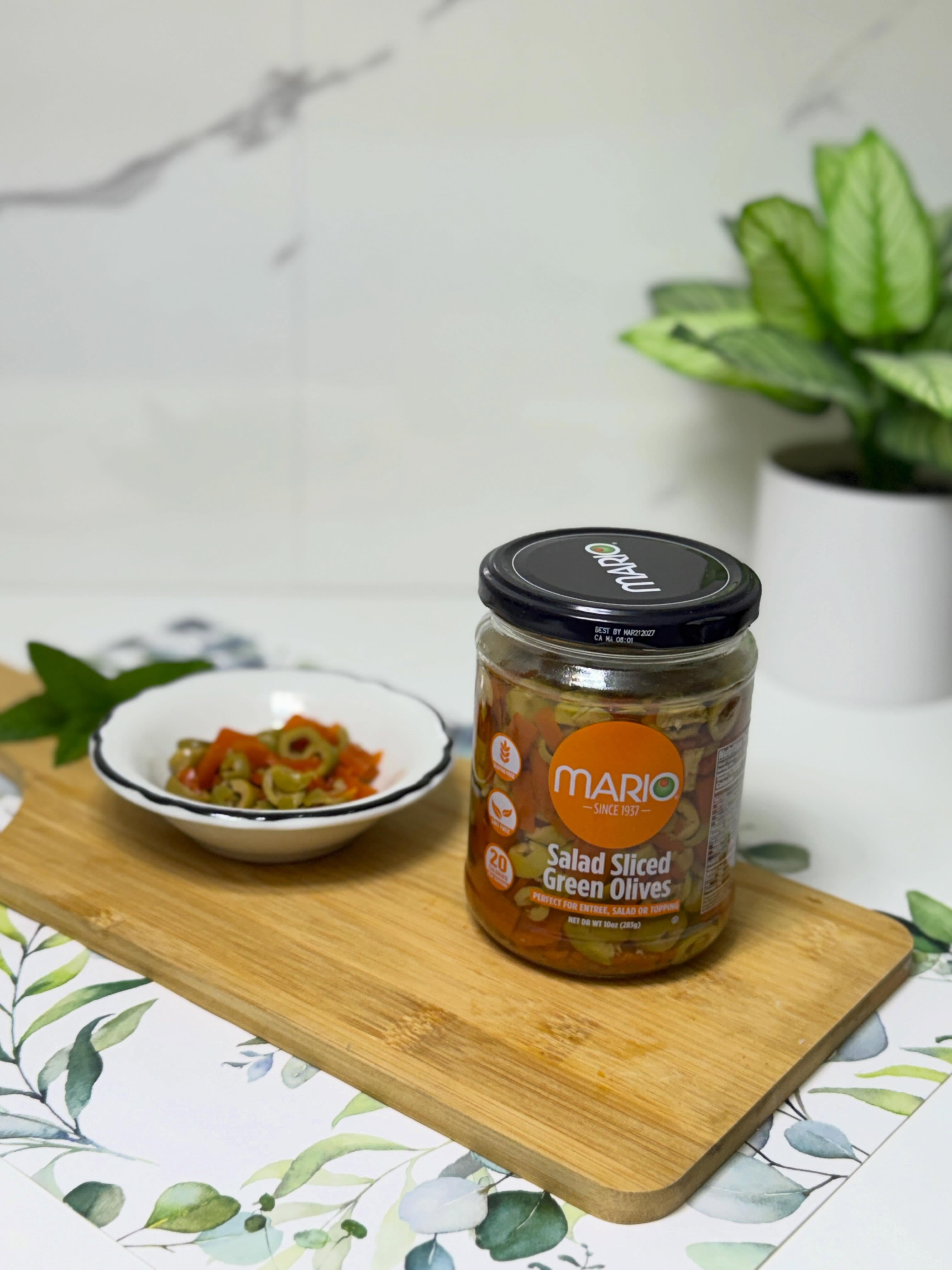 Pizza Month is getting started with a Mario favorite 😍
Our Salad Sliced Green Olives are ready for what’s
coming next!Any guesses what’s on the menu? 🍕#MarioFoods #pizza #greenolives #october #yumm